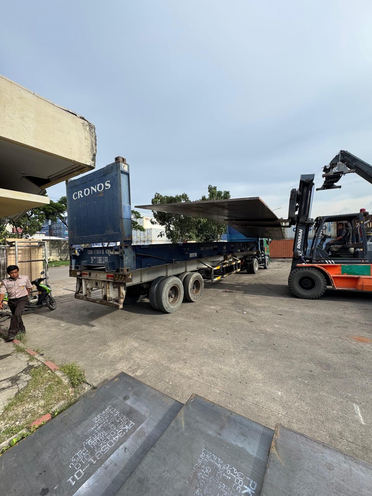 Moving Flat Track